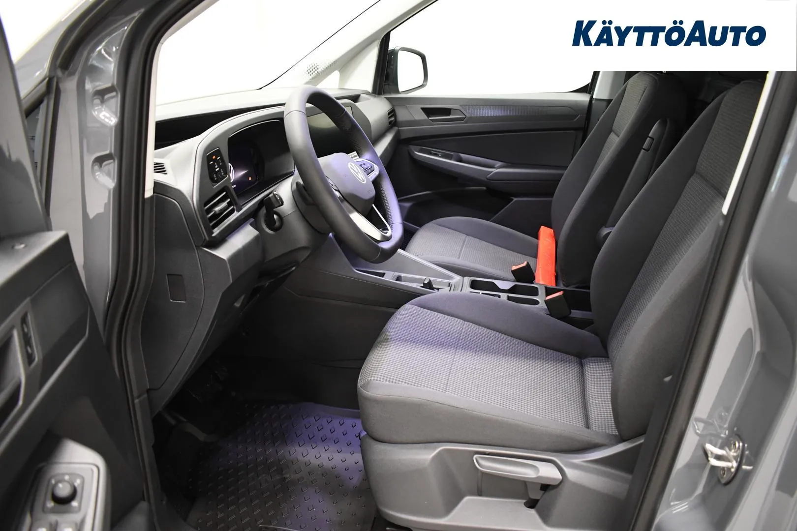 Volkswagen Caddy Maxi 032129 carousel image