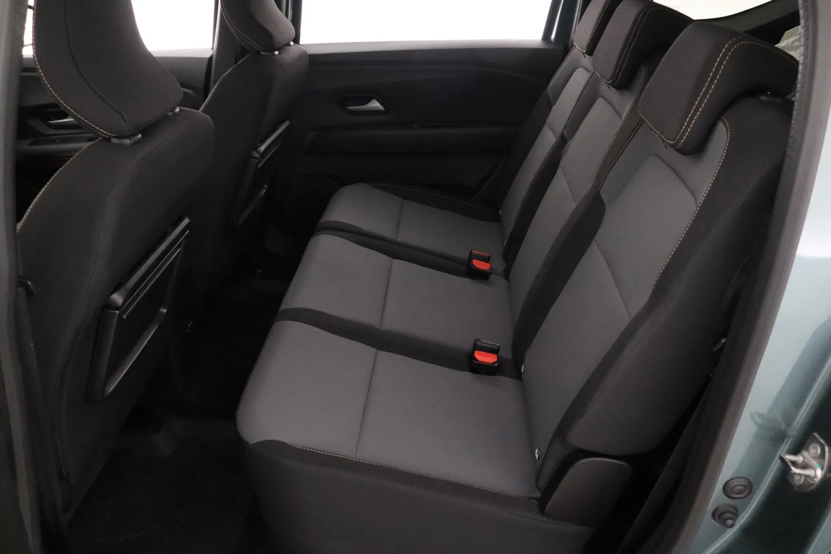 DACIA Jogger MPE-141 carousel image