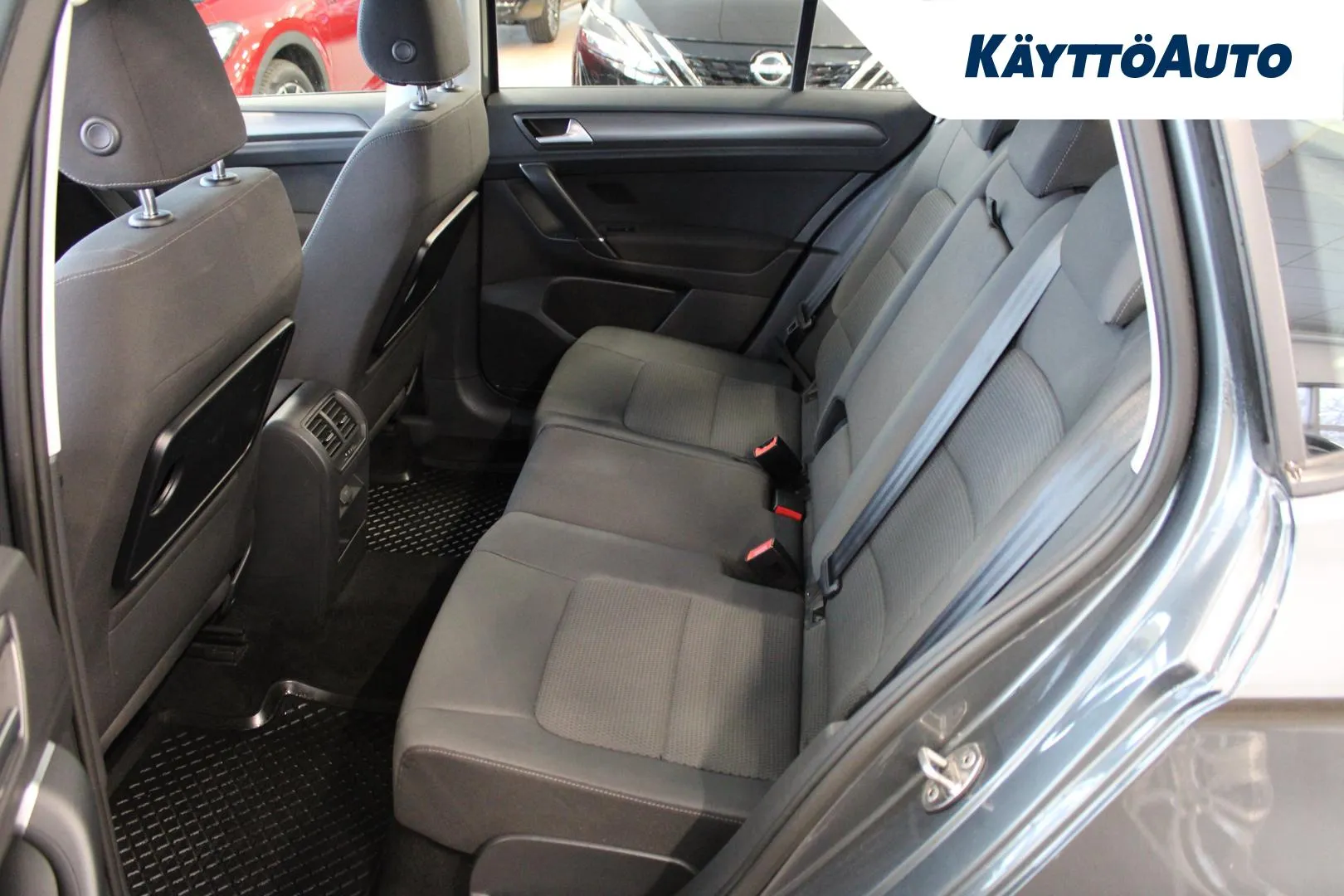 VOLKSWAGEN GOLF SPORTSVAN IOL-276 carousel image