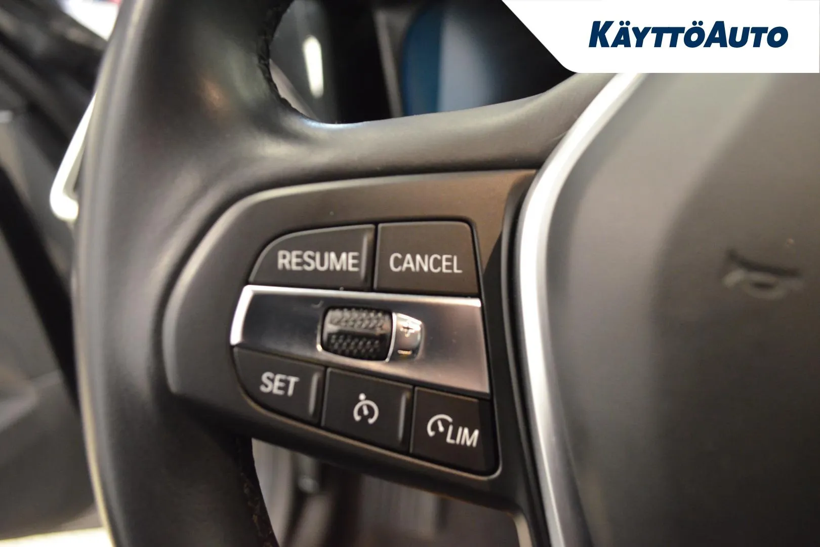 BMW 330 JLM-359 carousel image