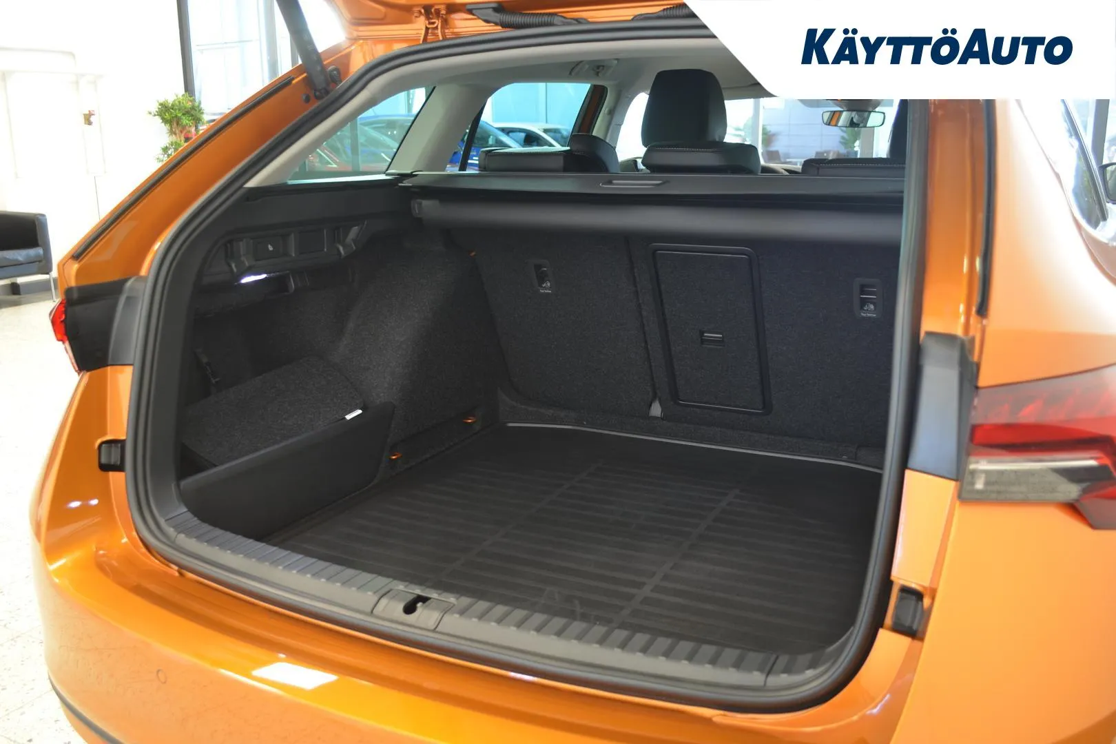 Skoda Octavia NNZ-857 carousel image