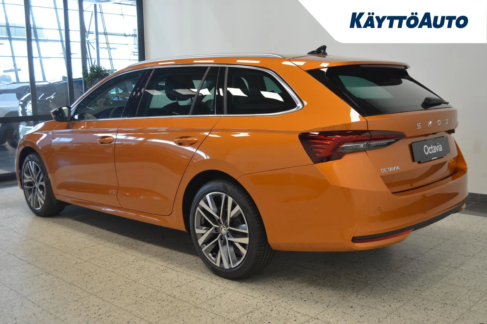 Skoda Octavia NNZ-857 carousel image