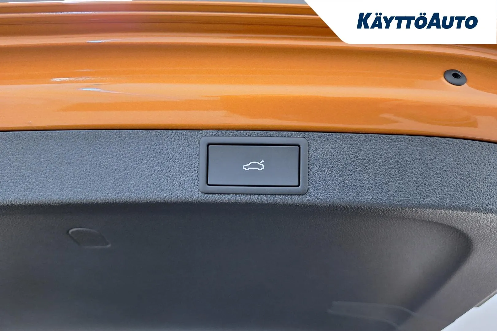 Skoda Octavia NNZ-857 carousel image