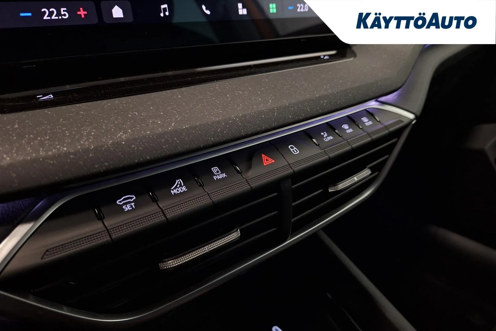 Skoda Octavia NNZ-857 carousel image