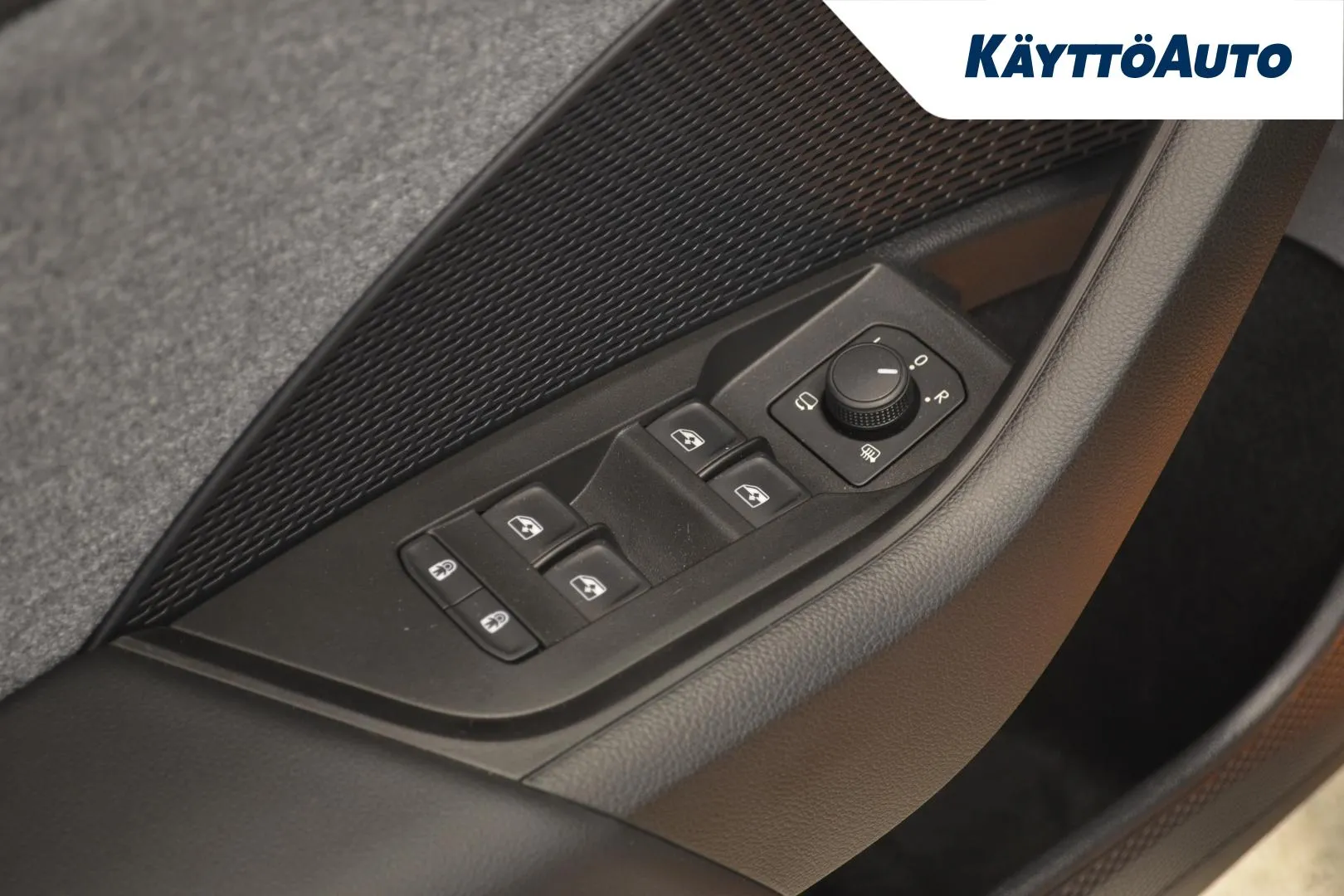 Skoda Octavia NNZ-857 carousel image