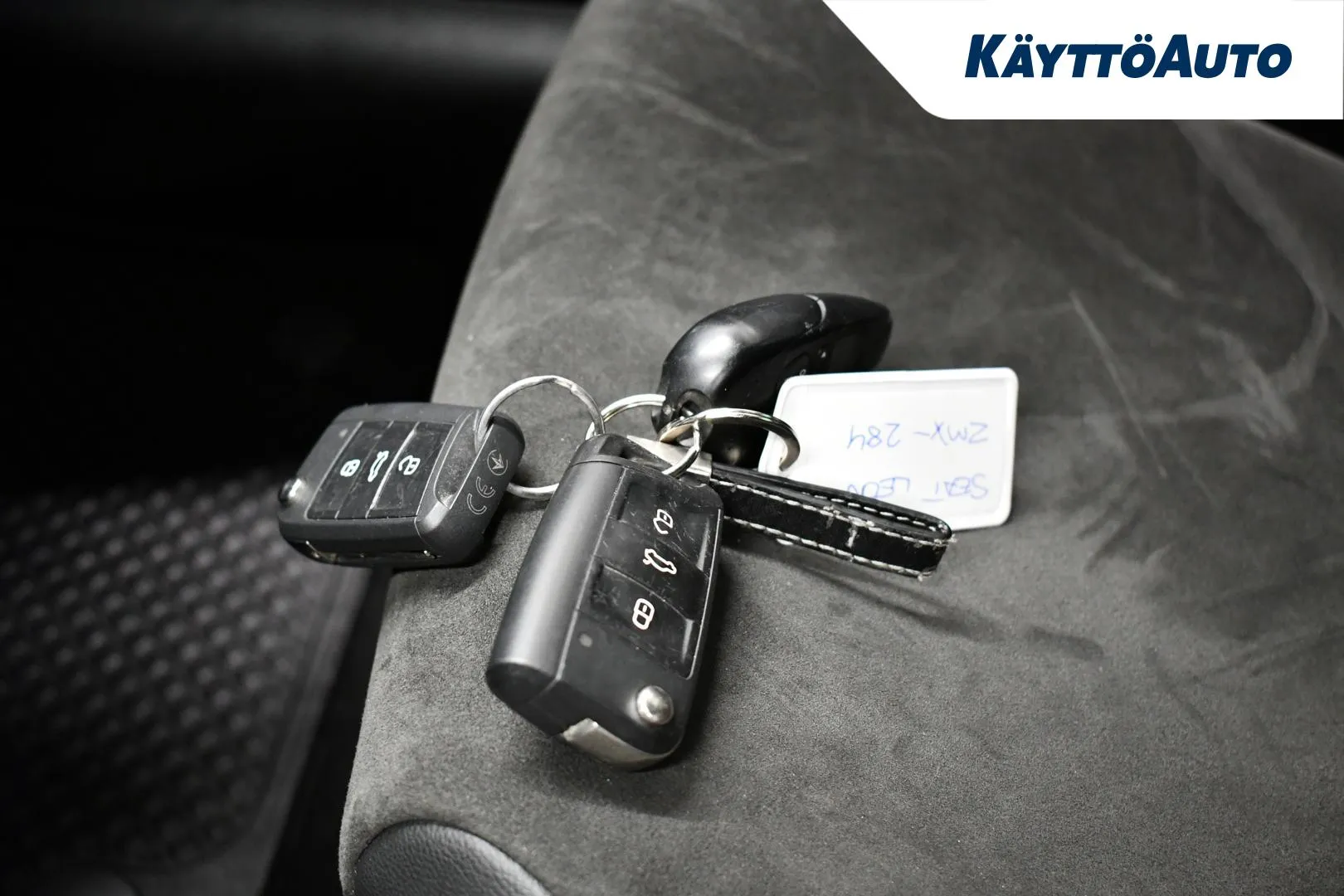 SEAT Leon ZMX-284 carousel image