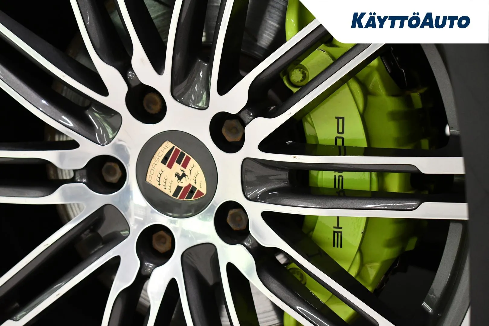 PORSCHE Panamera YIO-288 carousel image