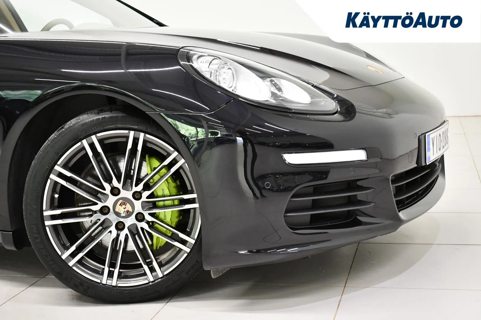PORSCHE Panamera YIO-288 carousel image