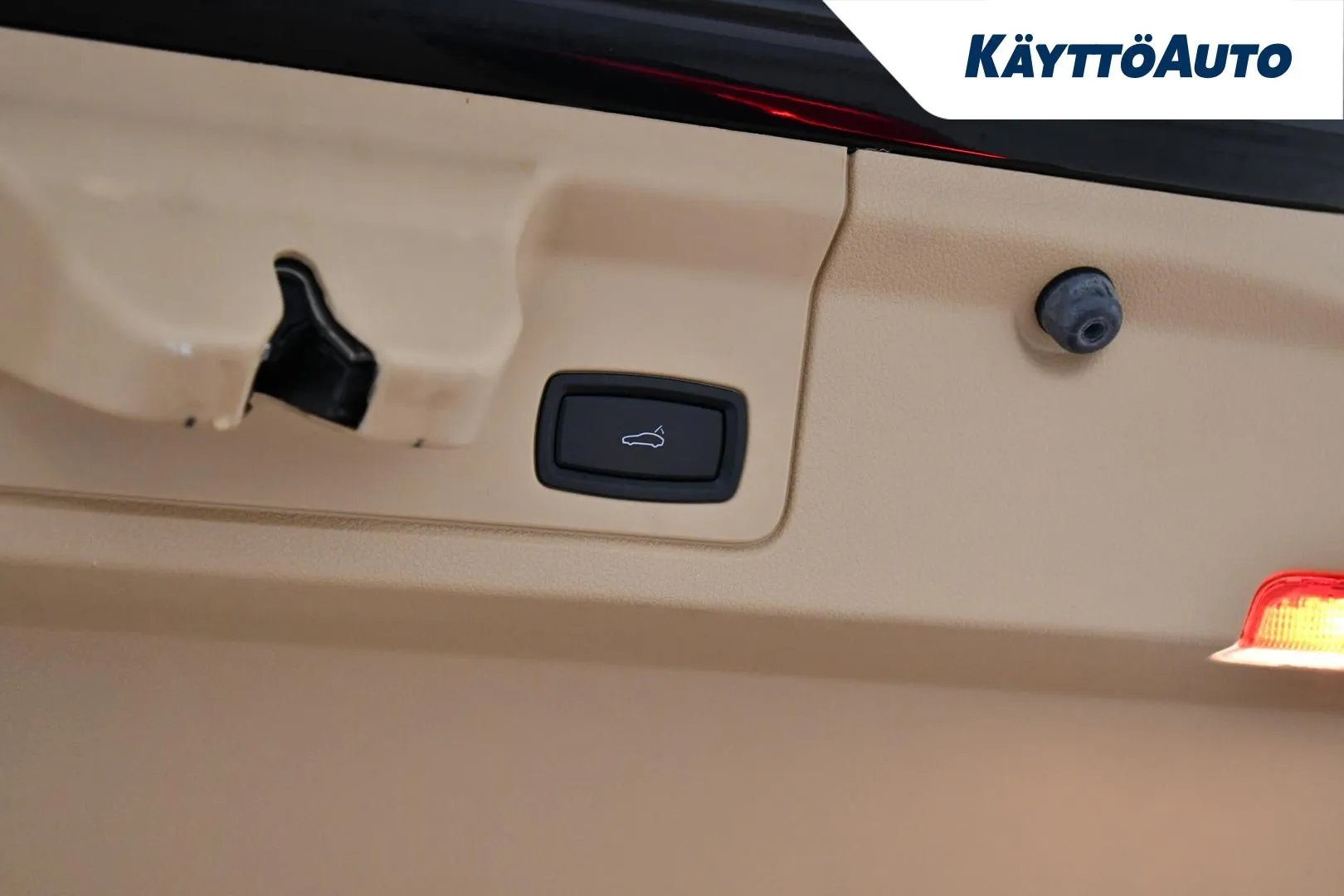 PORSCHE Panamera YIO-288 carousel image