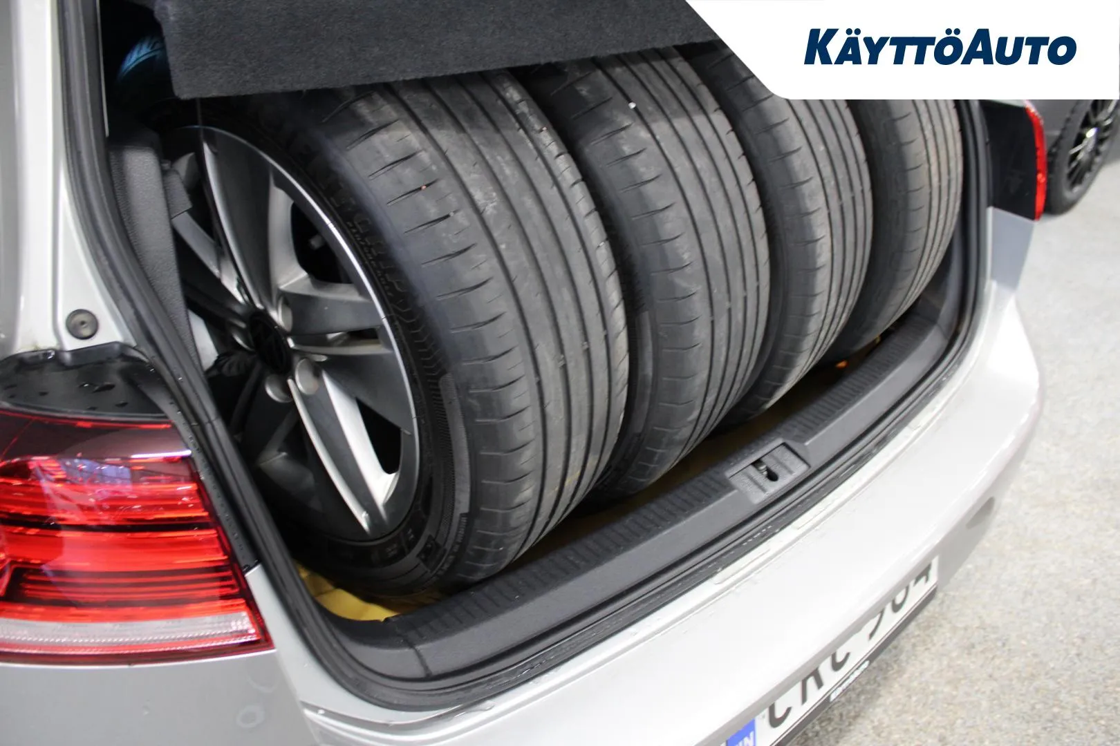 VOLKSWAGEN Golf CRC-964 carousel image