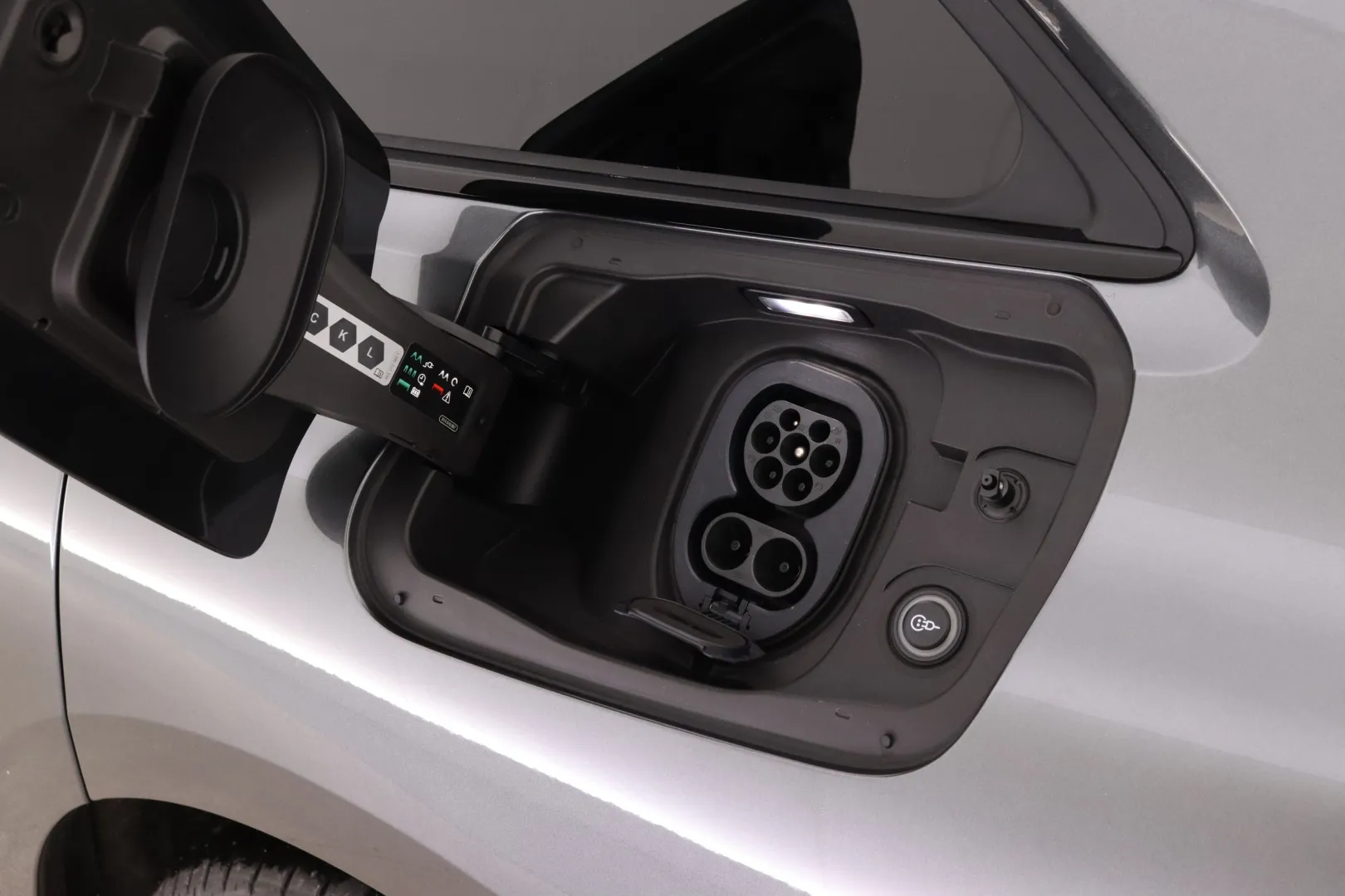 Audi A6 e-tron ISC-620 carousel image