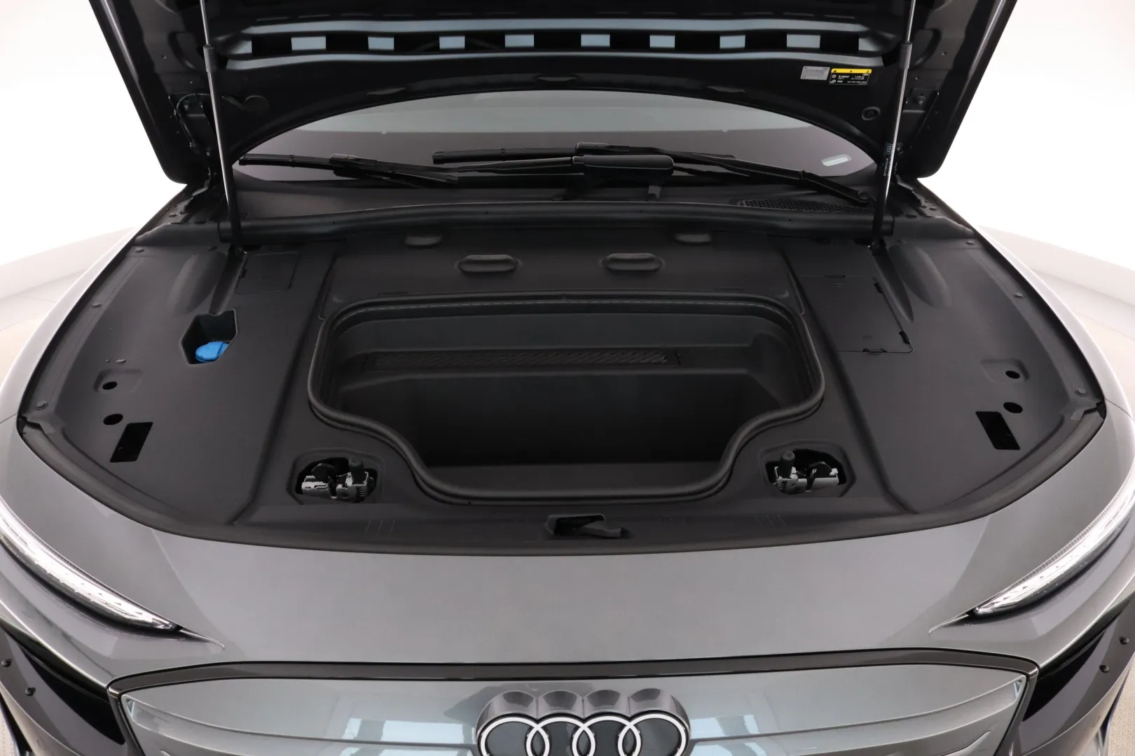 Audi A6 e-tron ISC-620 carousel image