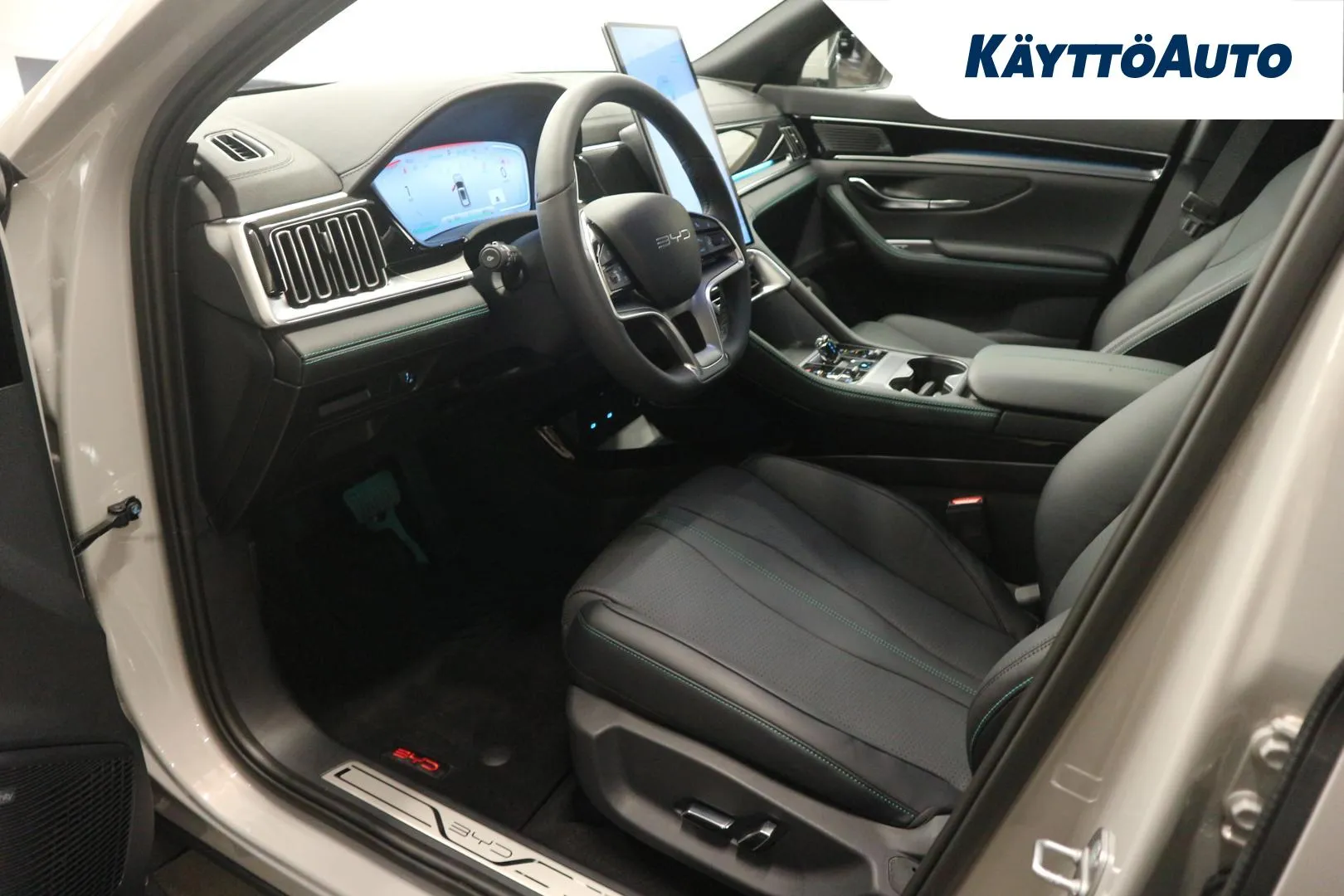 BYD Seal U GRB-496 carousel image