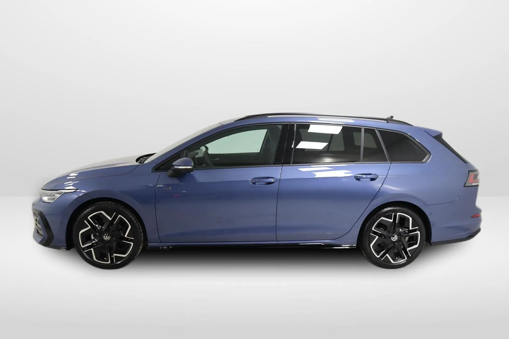 Volkswagen Golf JNY-835 carousel image