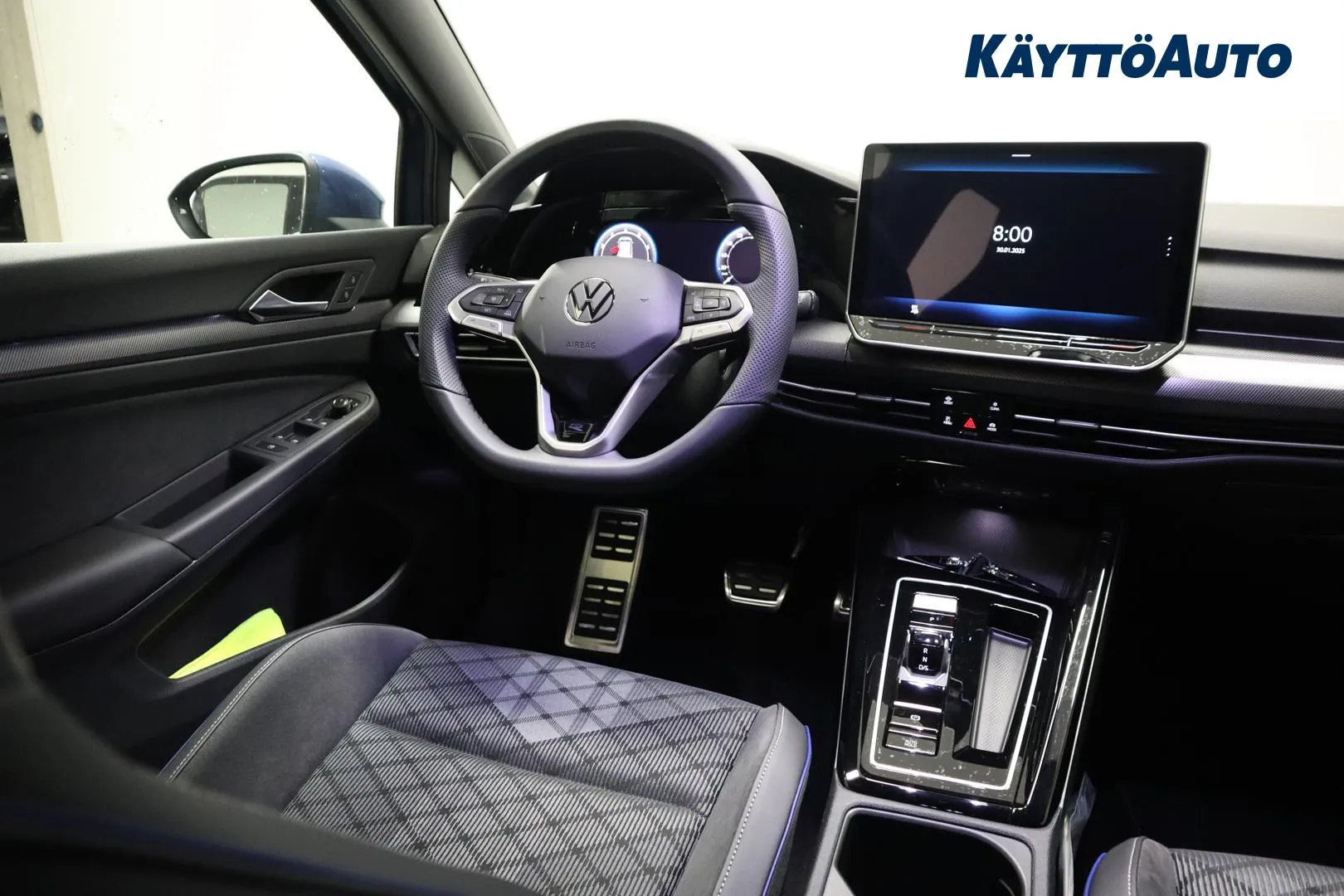 Volkswagen Golf JNY-835 carousel image