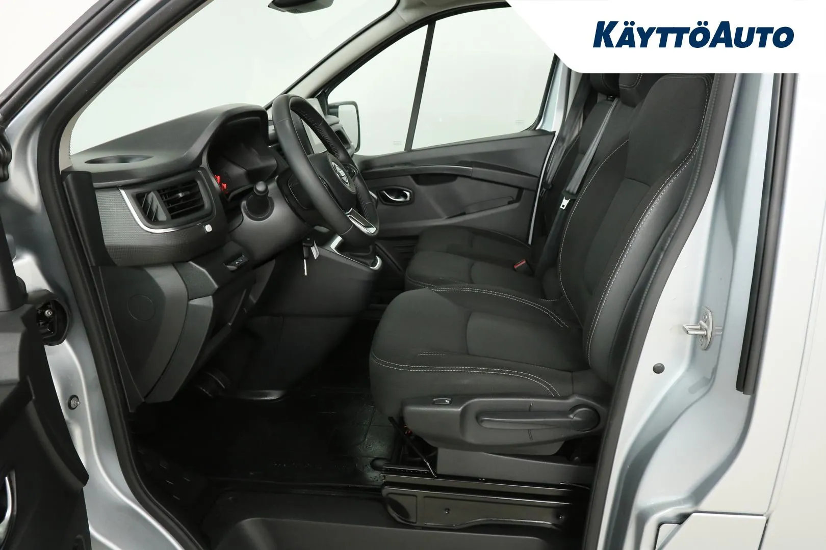 Nissan Primastar OZV-632 carousel image