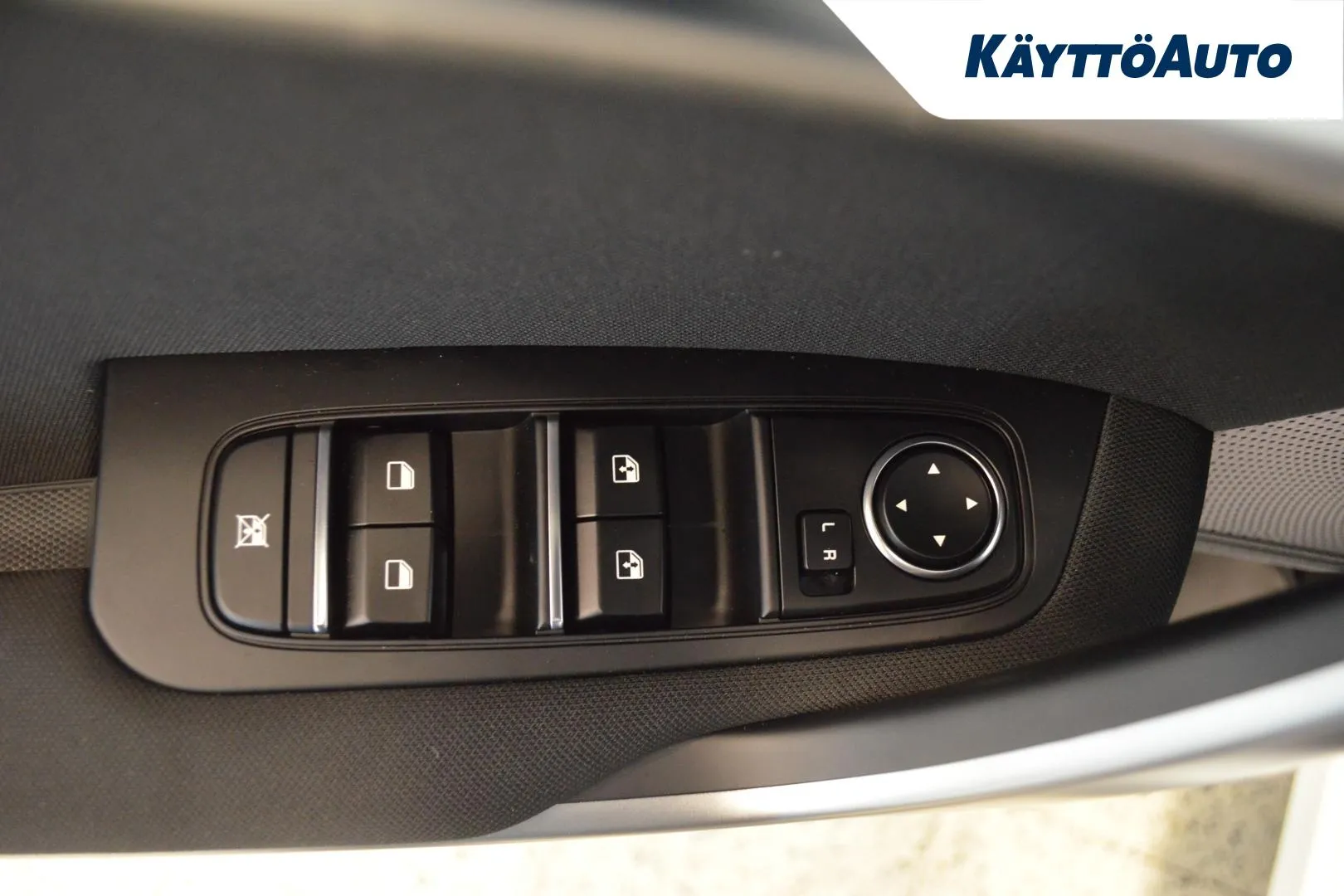 Kia Ceed ZPH-627 carousel image