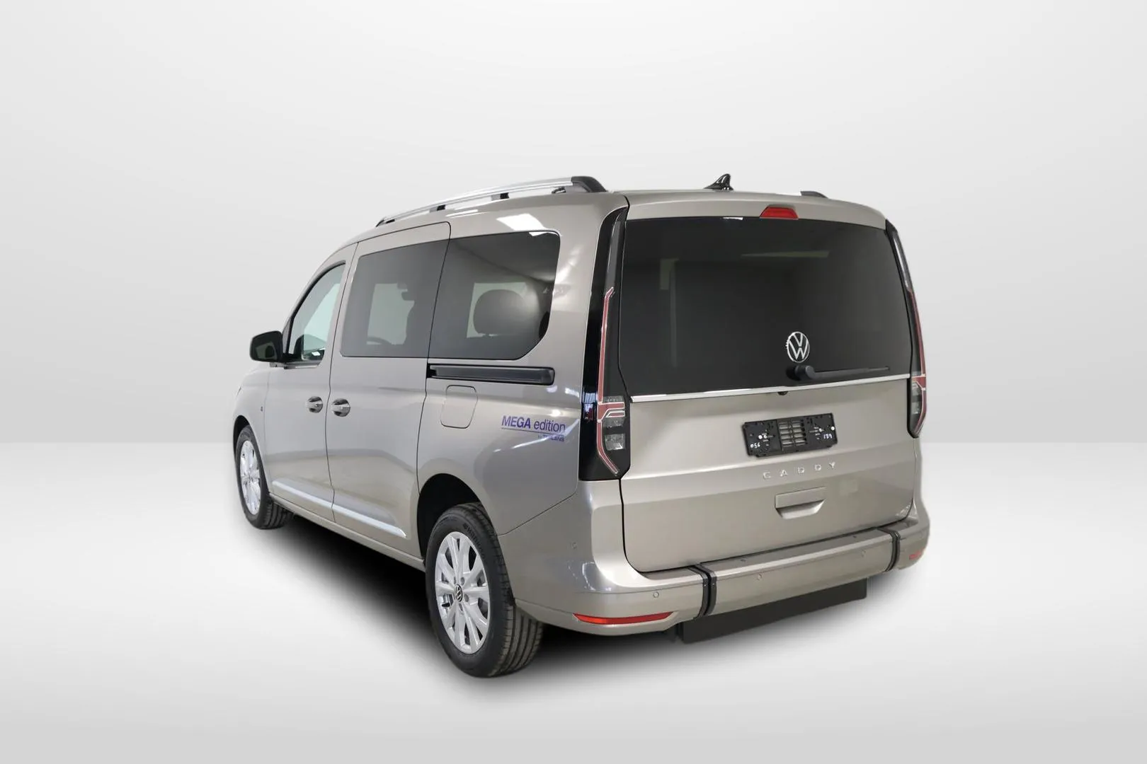 Volkswagen Caddy Maxi ZPA-186 carousel image