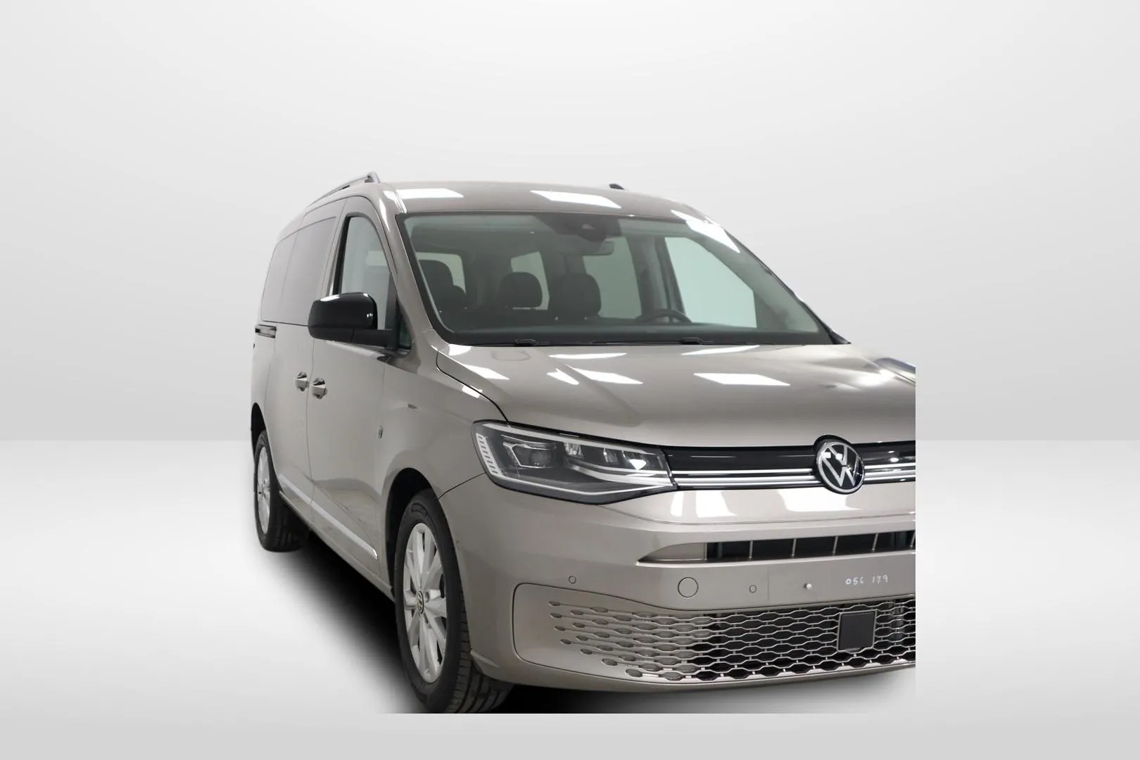 Volkswagen Caddy Maxi ZPA-186 carousel image