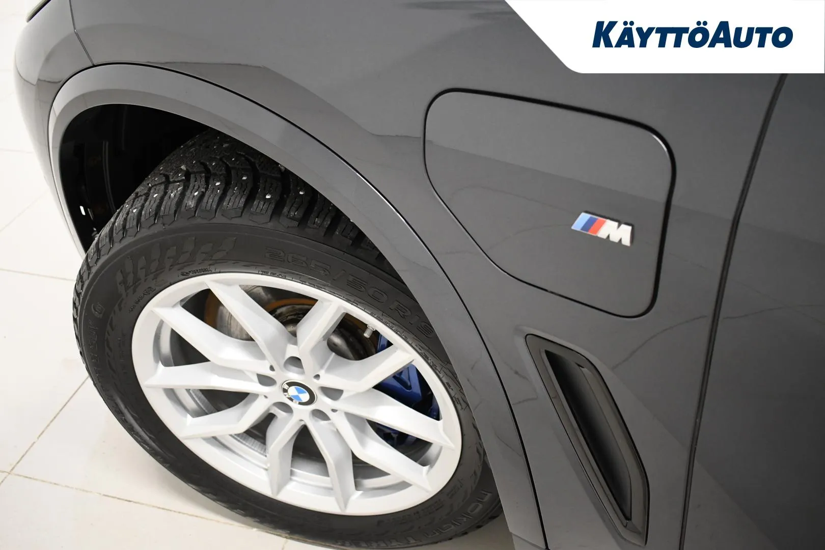 BMW X5 IZA-568 carousel image