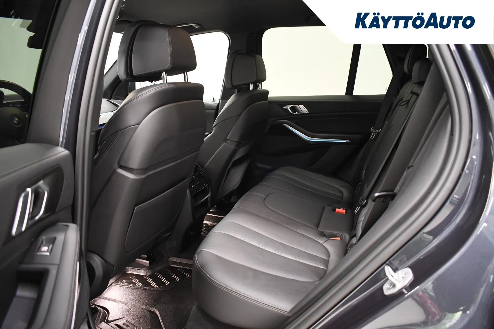 BMW X5 IZA-568 carousel image