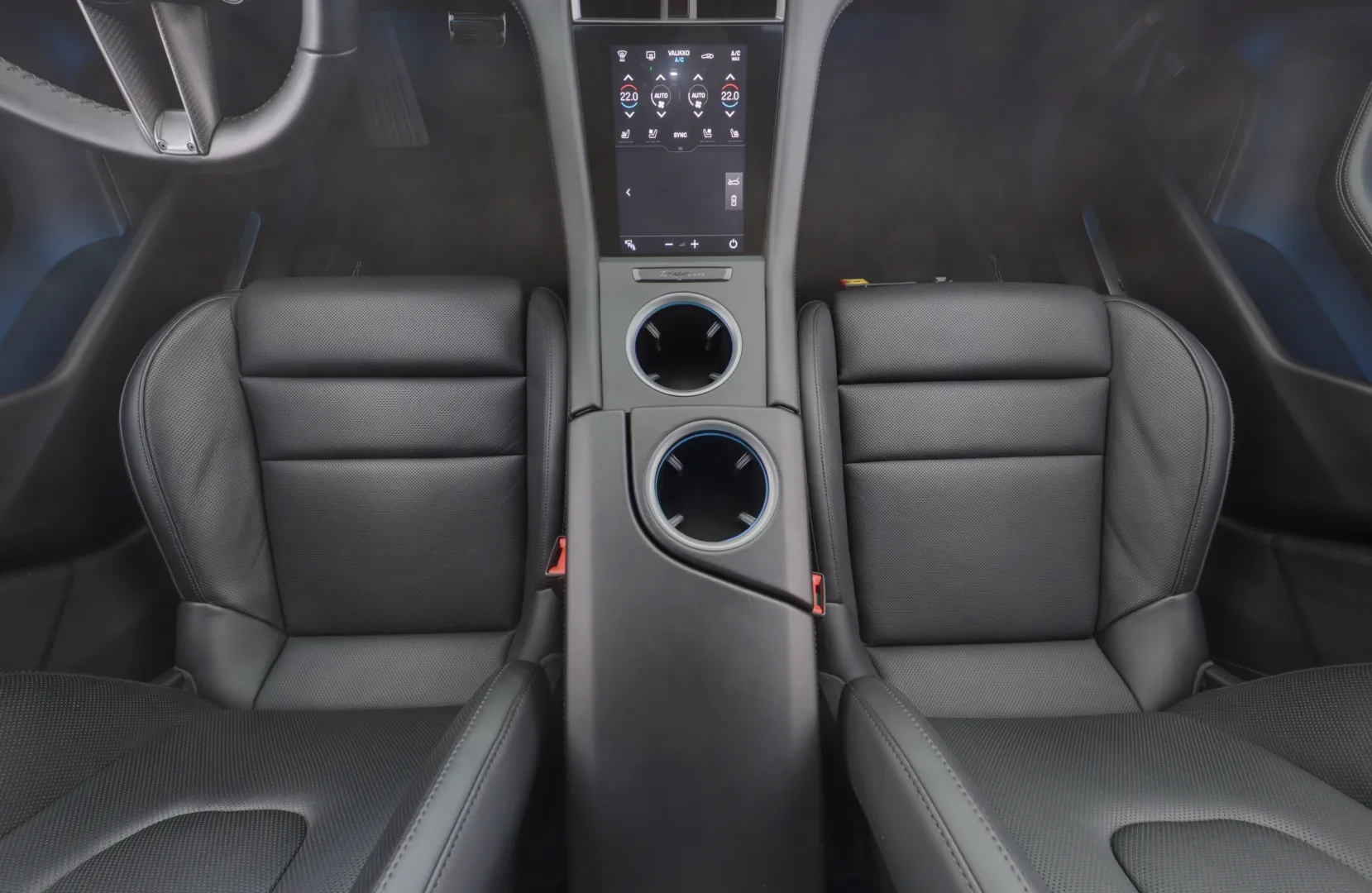 PORSCHE Taycan LSN-415 carousel image