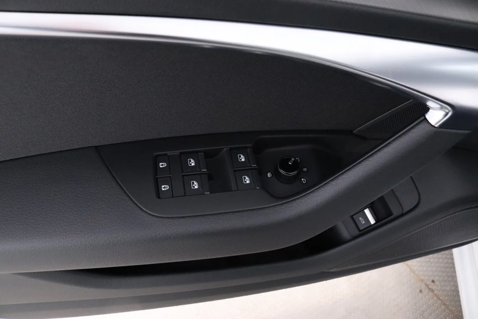 AUDI A6 ZMX-292 carousel image