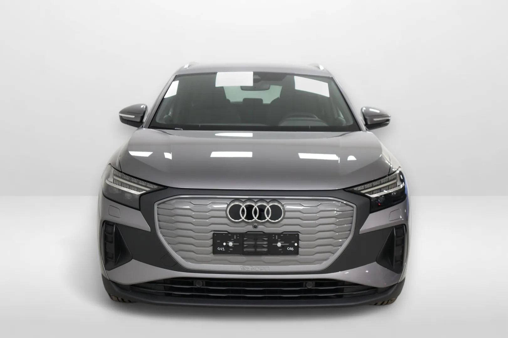 Audi Q4 e-tron KXJ-561 carousel image