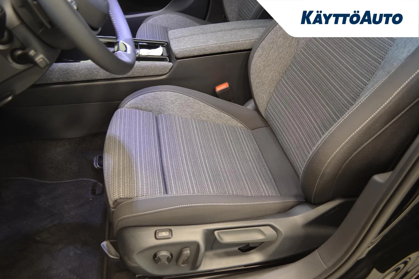 Skoda Superb JNP-707 carousel image