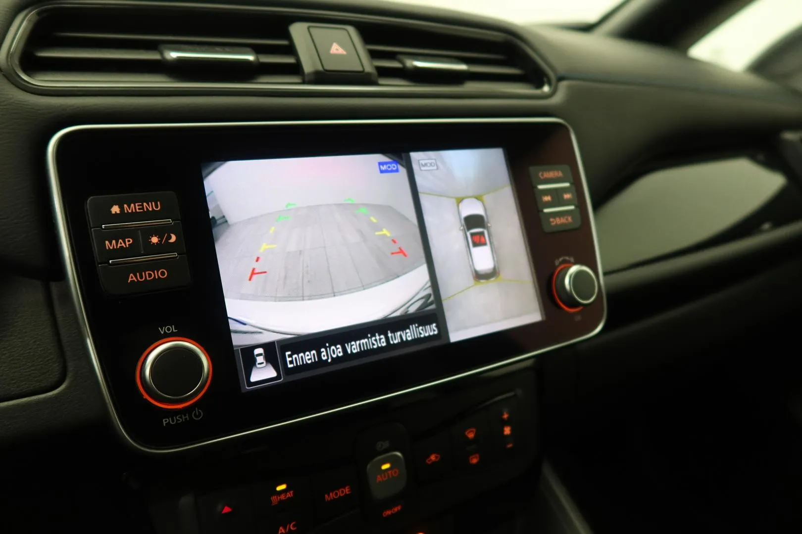 Nissan Leaf IRR-517 carousel image