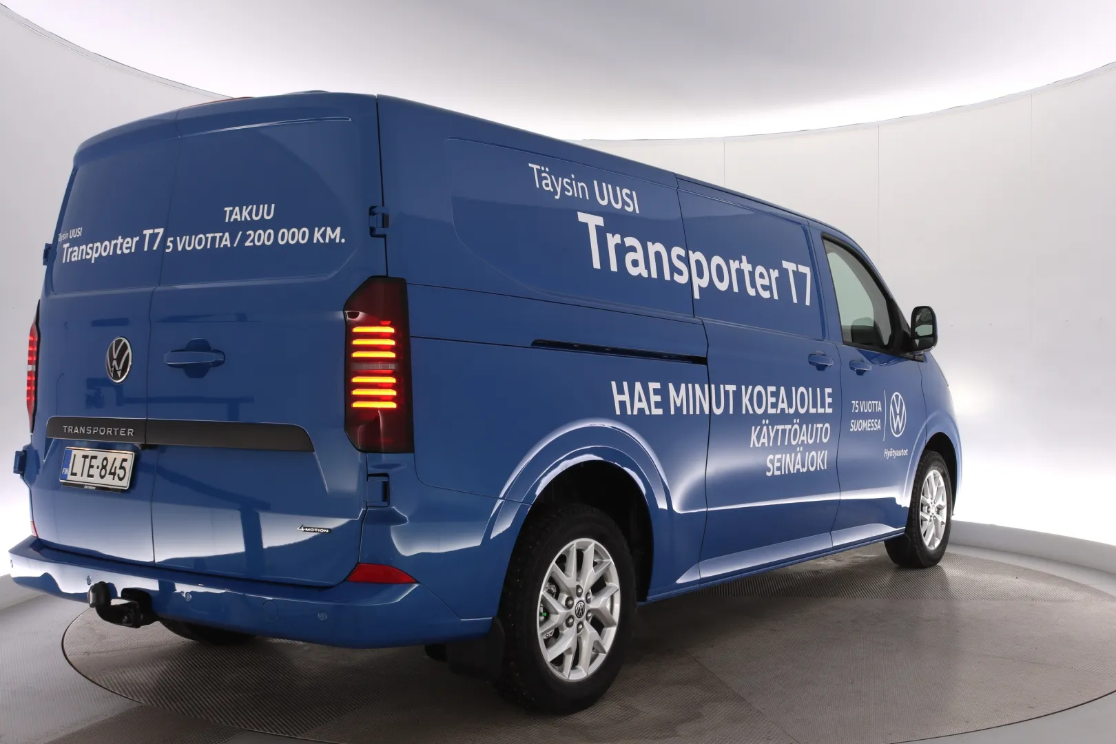 Volkswagen Transporter LTE-845 carousel image