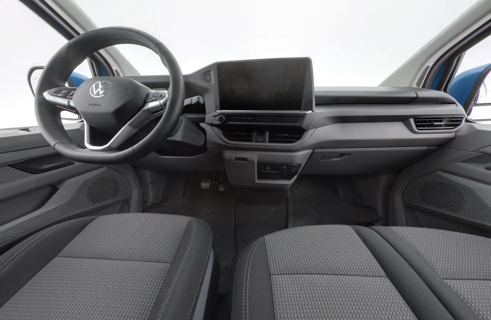 Volkswagen Transporter LTE-845 carousel image