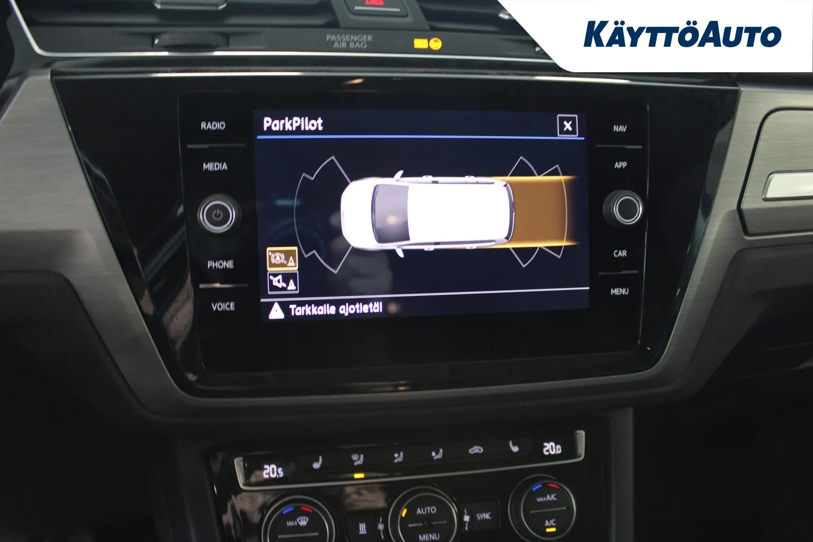 VOLKSWAGEN Touran FNM-323 carousel image