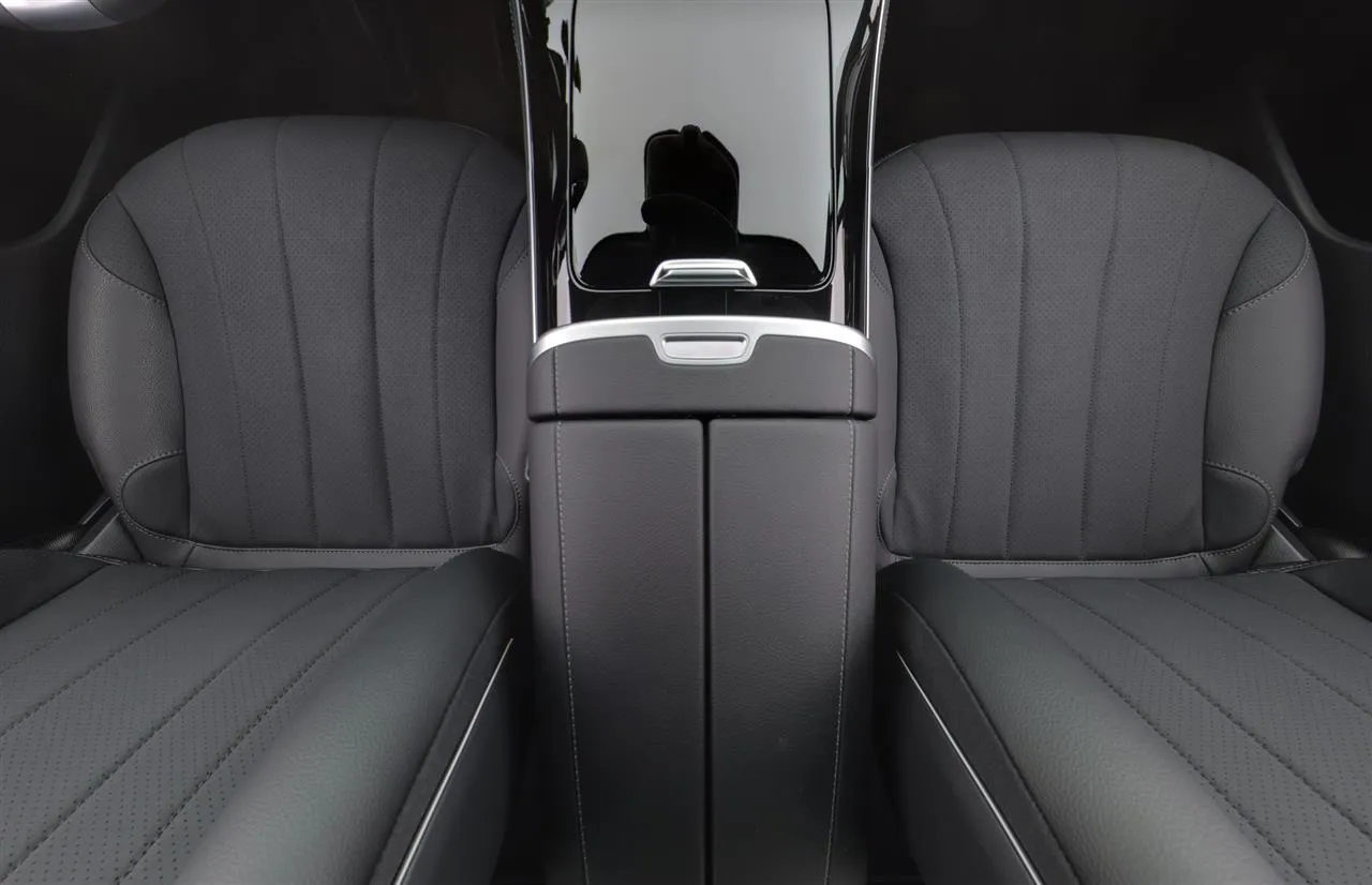 Mercedes-Benz EQE ISC-939 carousel image