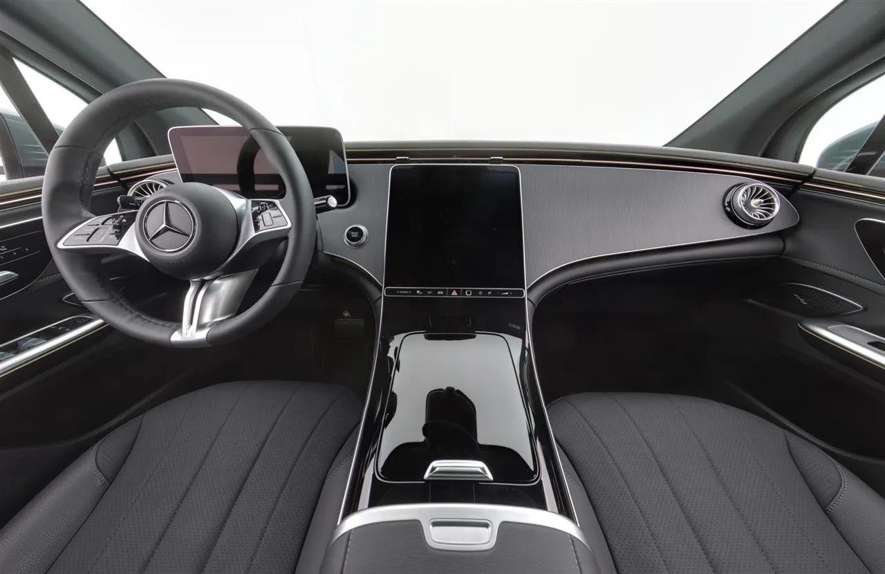 Mercedes-Benz EQE ISC-939 carousel image