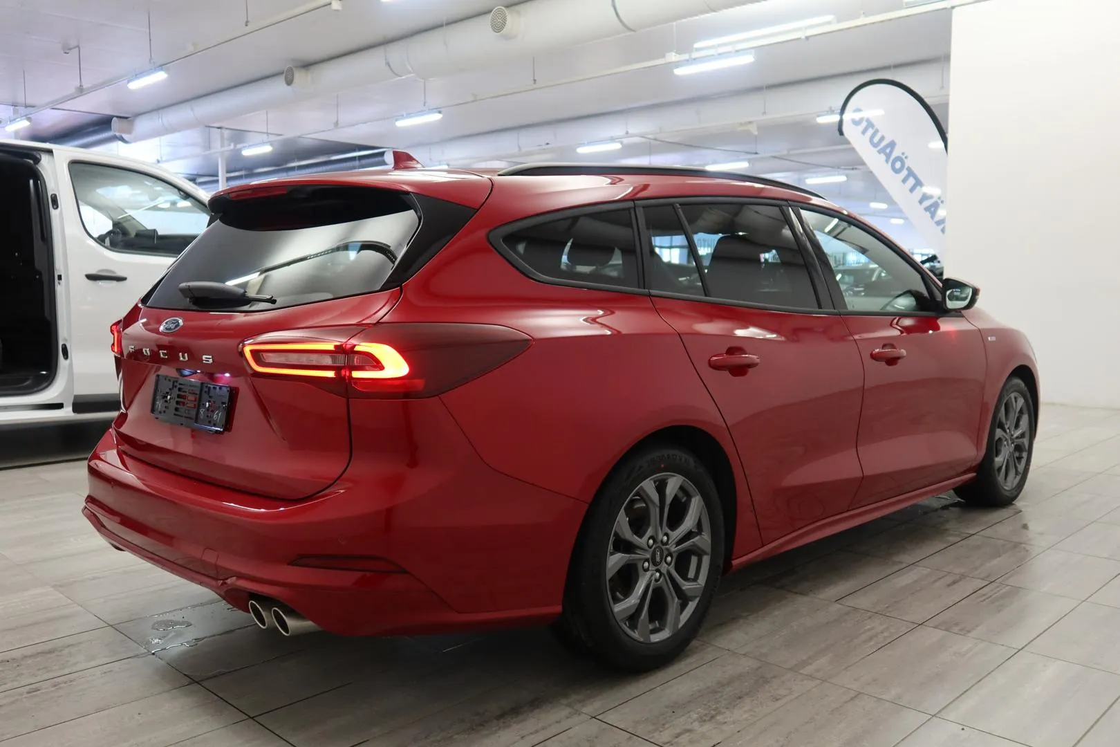 Ford Focus JNT-470 carousel image