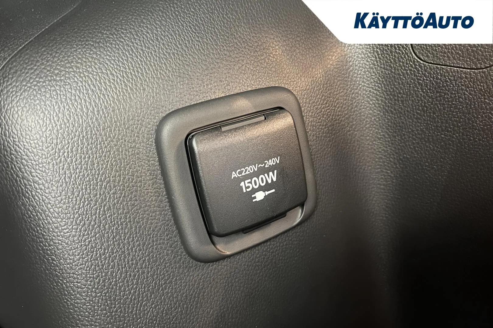 Mitsubishi Eclipse Cross IRM-724 carousel image