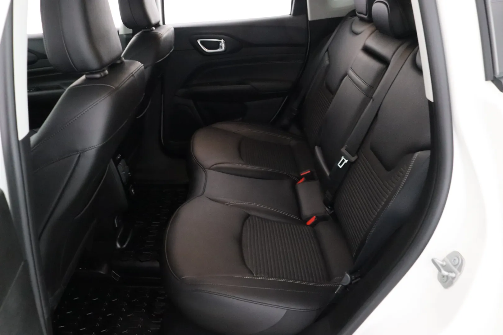 JEEP Compass FON-534 carousel image