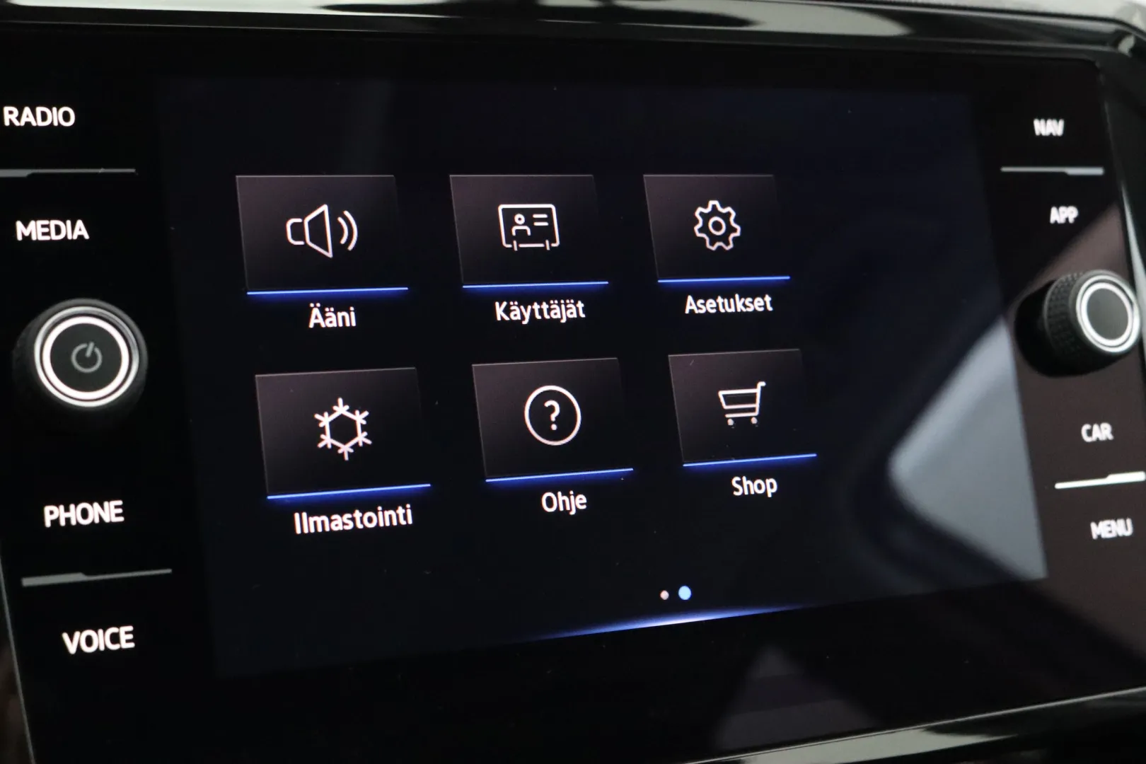 VOLKSWAGEN Passat XPH-153 carousel image