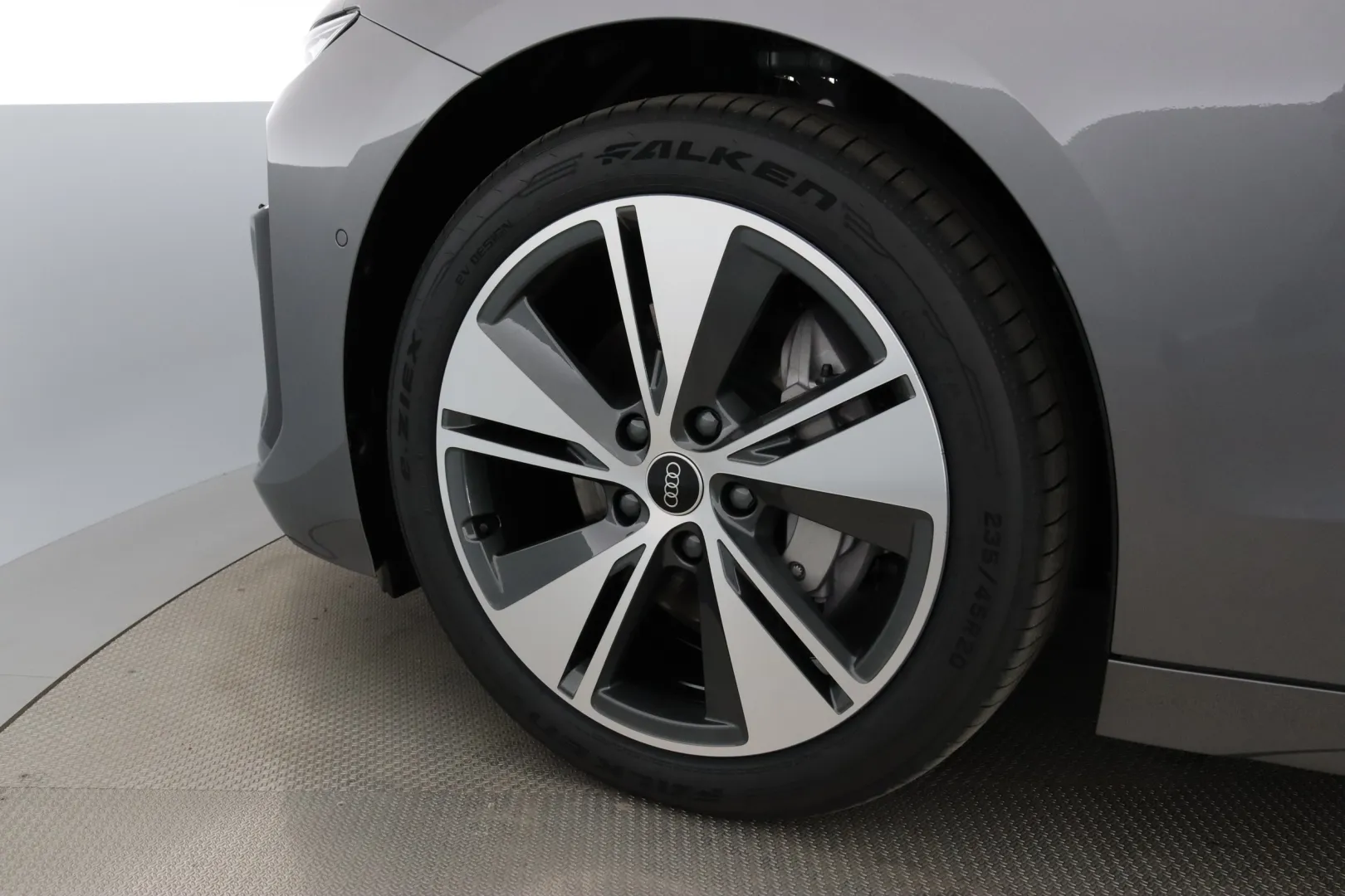 Audi A6 e-tron XTK-209 carousel image