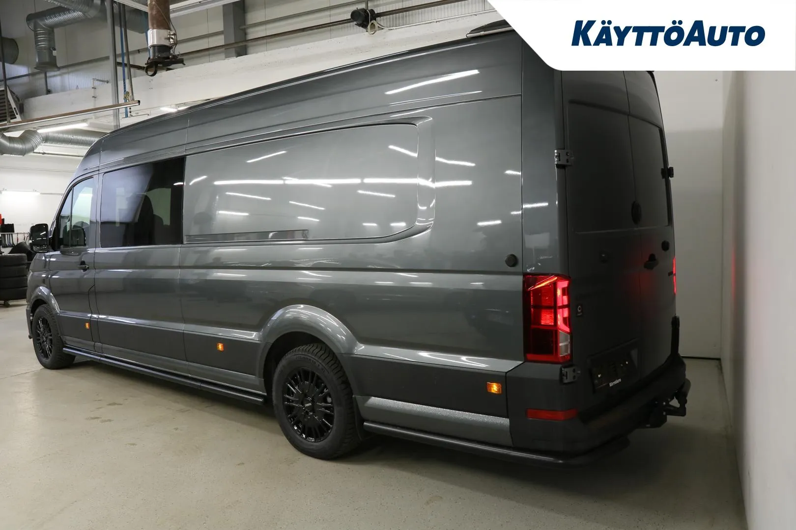 Volkswagen Crafter RXJ-995 carousel image
