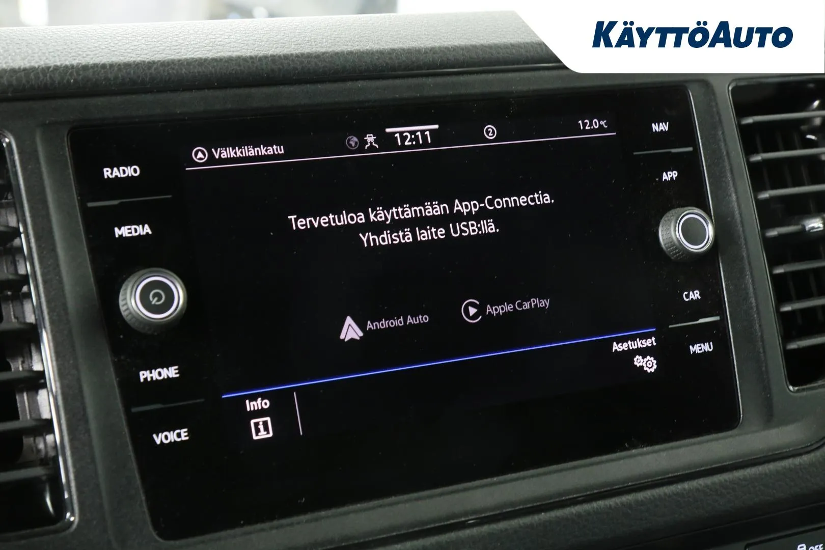 Volkswagen Crafter RXJ-995 carousel image