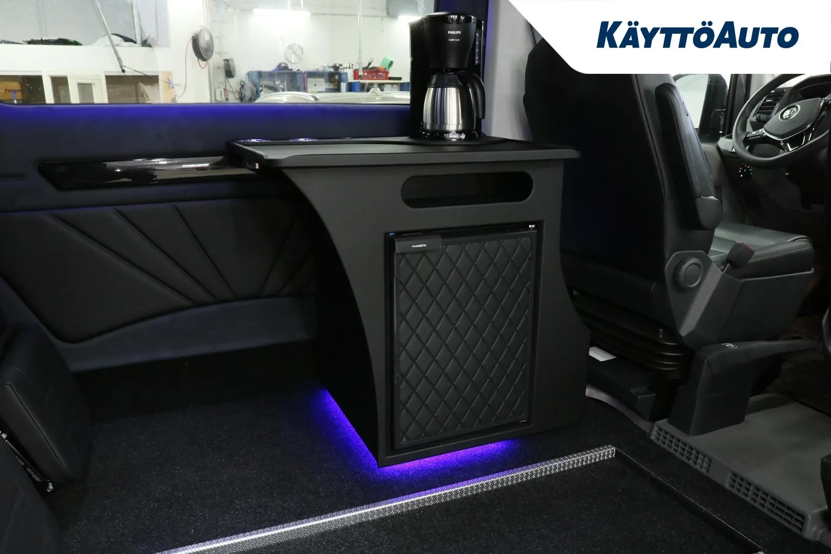 Volkswagen Crafter RXJ-995 carousel image