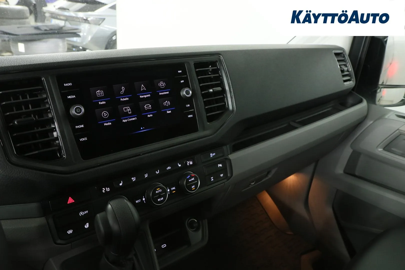 Volkswagen Crafter RXJ-995 carousel image