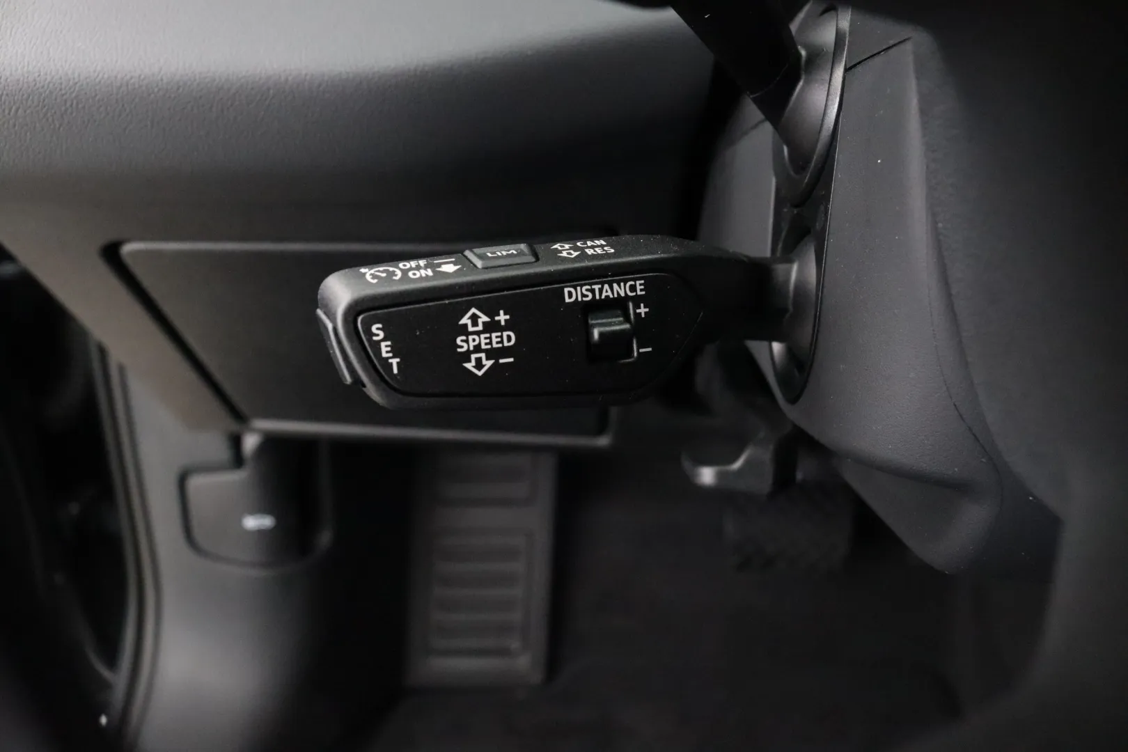 Audi A6 e-tron ZPL-317 carousel image