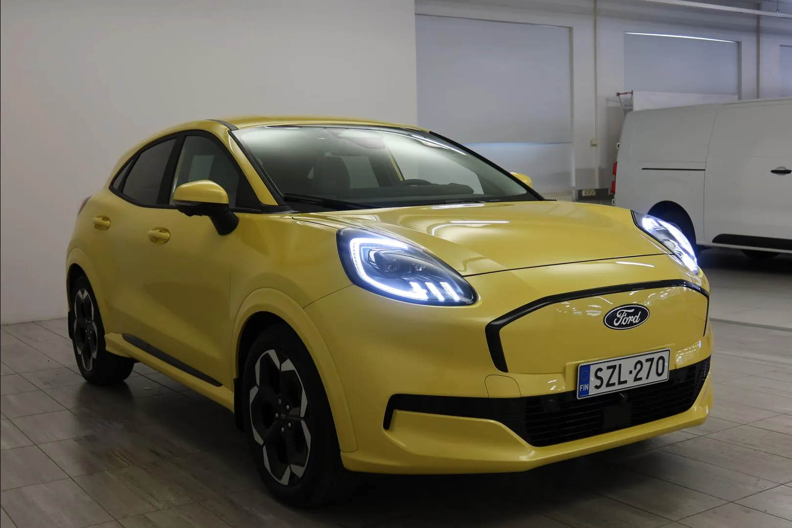 Ford Puma Gen-E SZL-270 carousel image