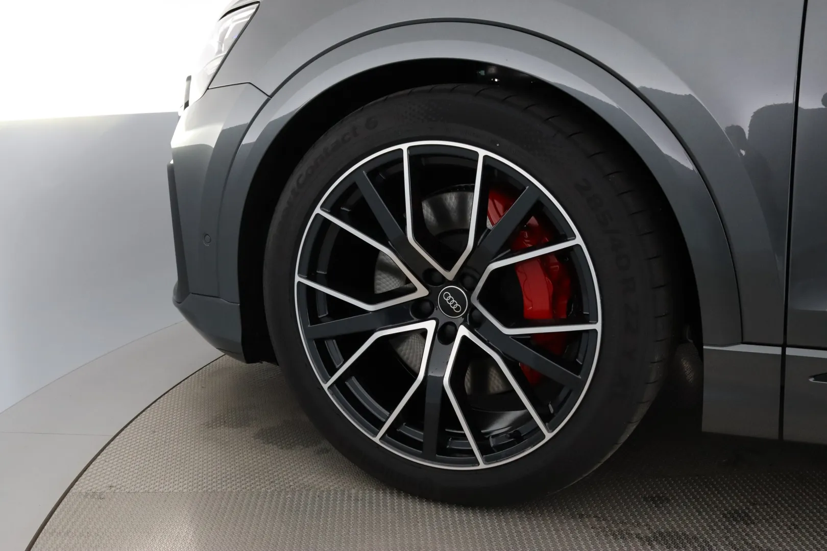 Audi Q8 RXN-349 carousel image