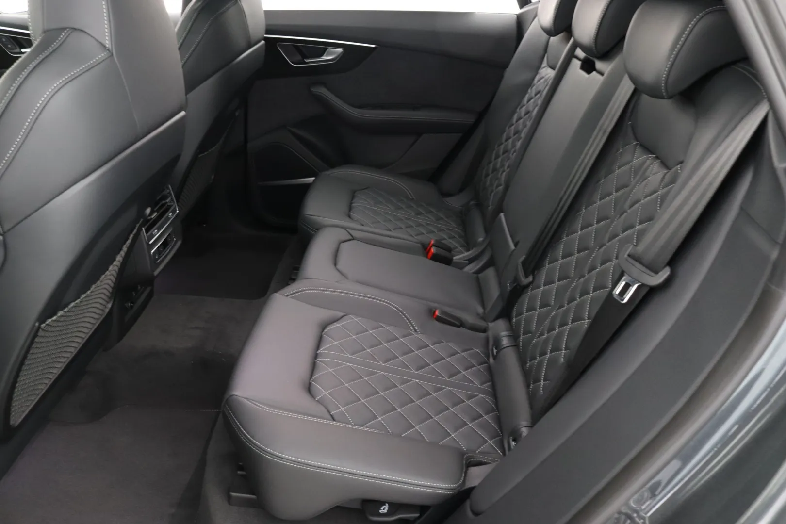 Audi Q8 RXN-349 carousel image