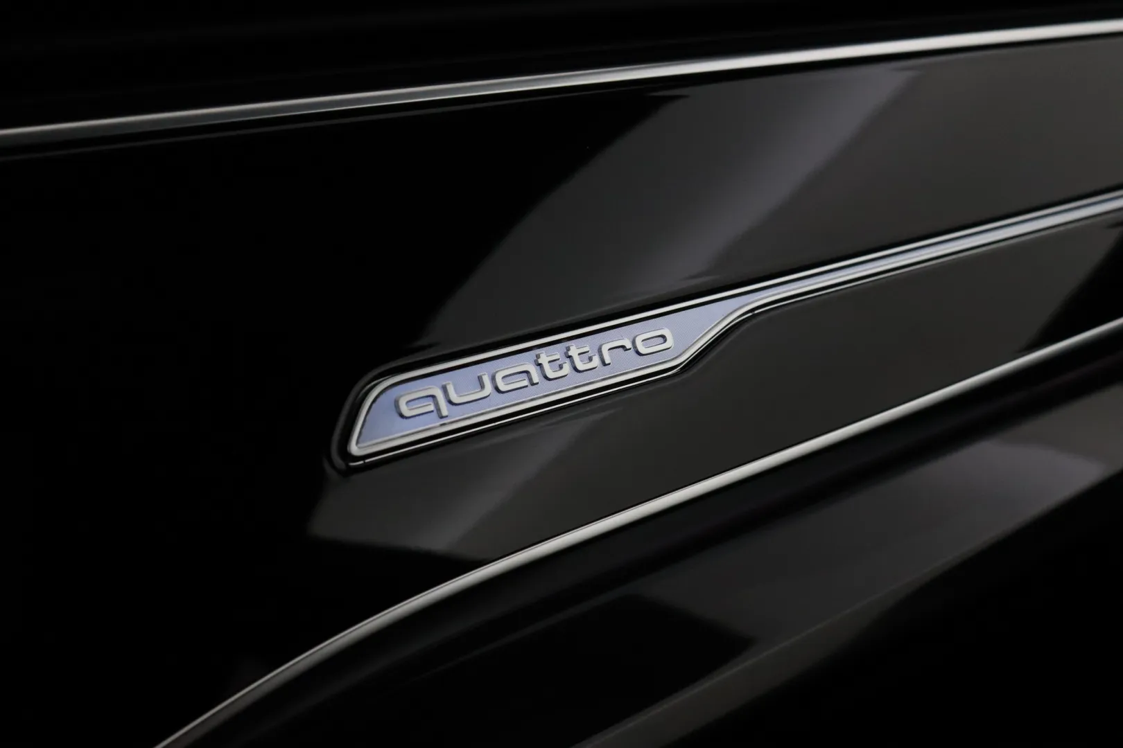 Audi Q8 RXN-349 carousel image