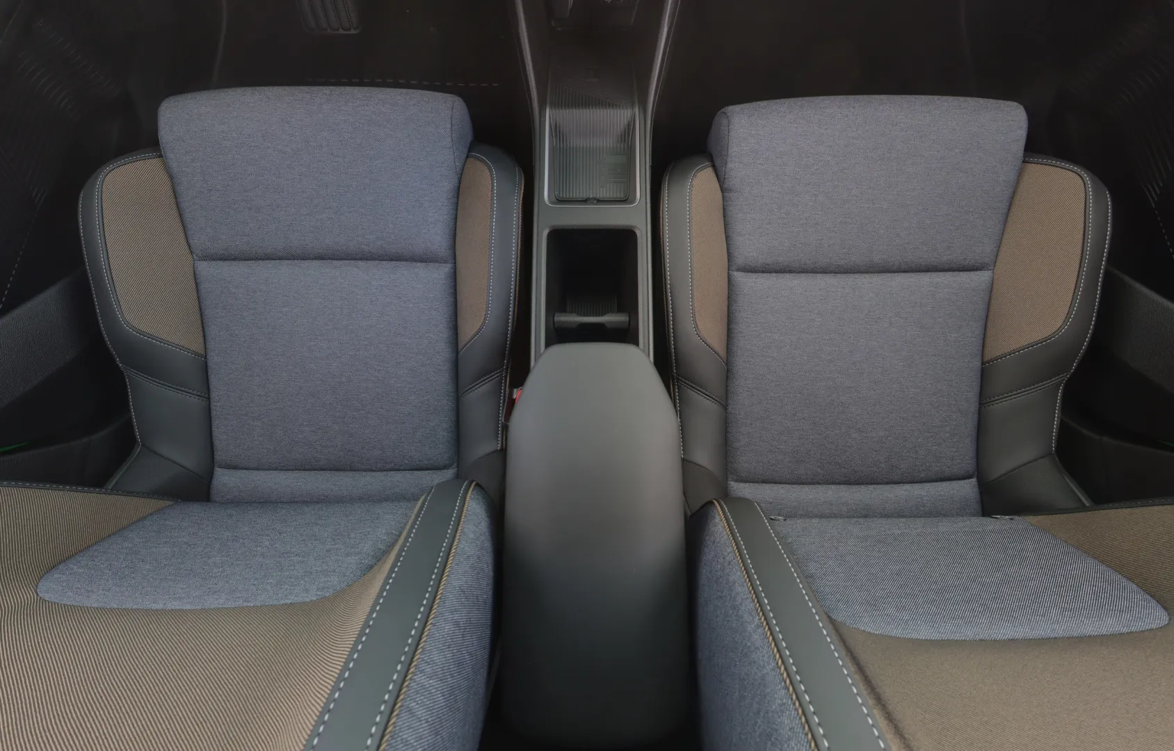 Renault 5 RXN-243 carousel image